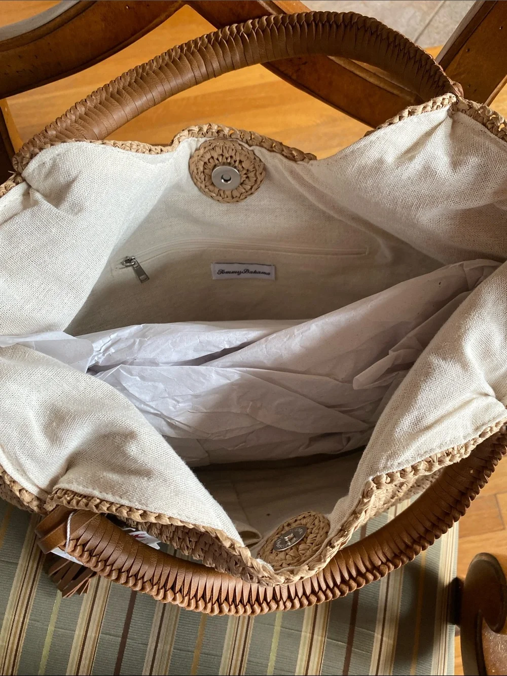 NWT Tommy Bahama Woven Tote in Natural Tan - Picture 2 of 3